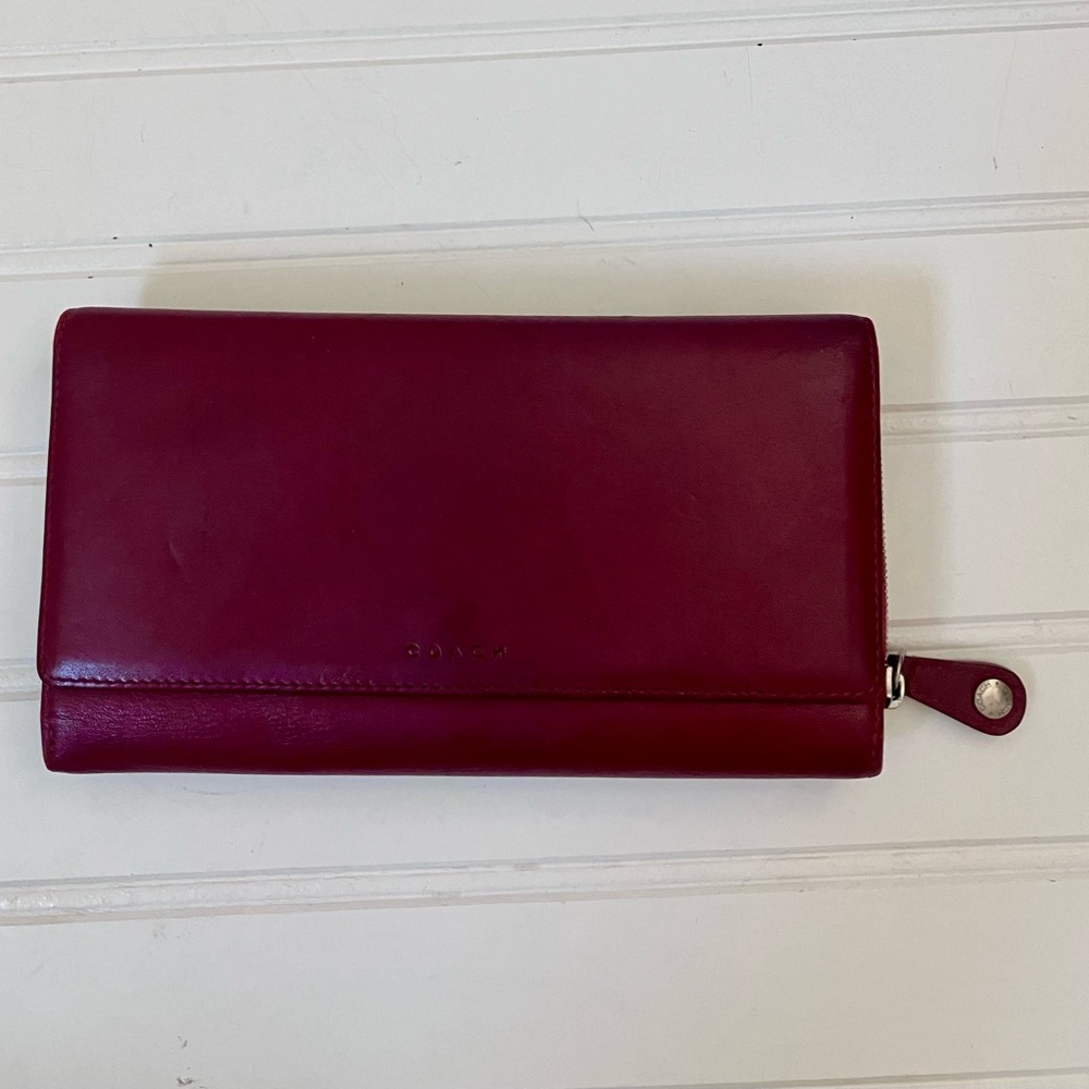 Vintage Coach Burgundy Trifold Wallet